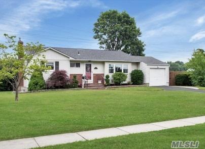 26 Deepdale Dr