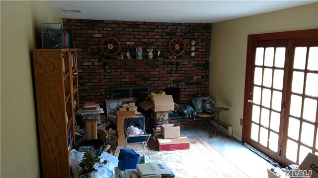 93 Forge Ln
