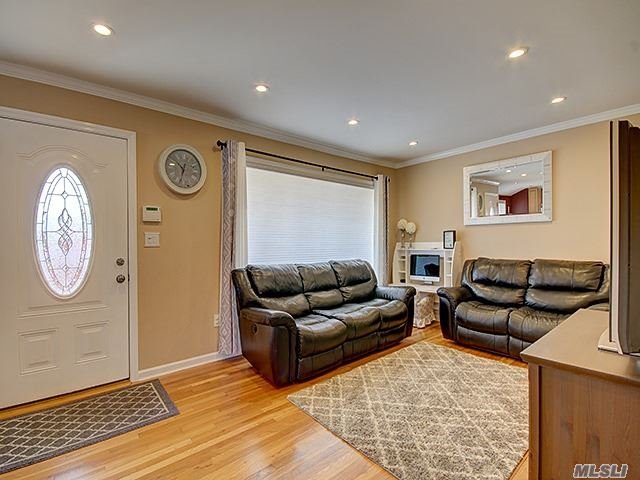 34 W 15 St