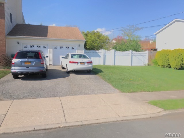 12 Crossway Dr