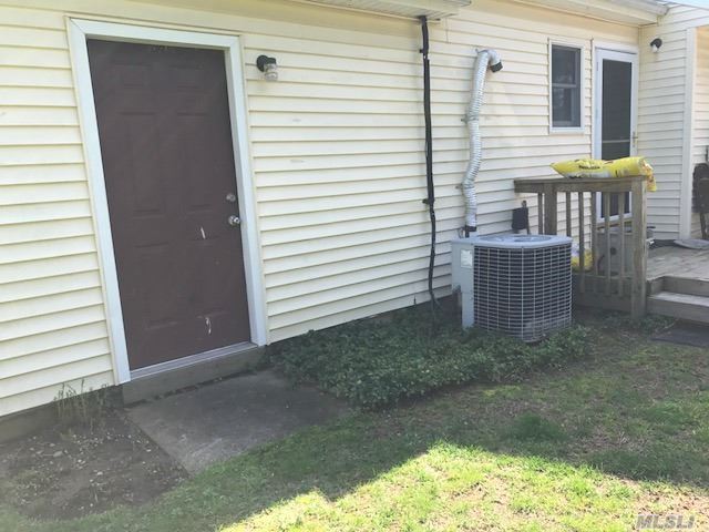 12 Crossway Dr