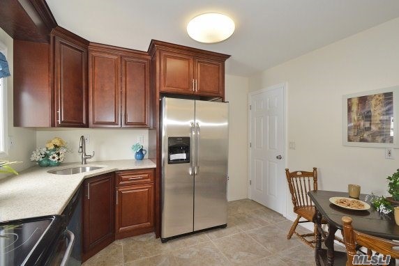 14 Taca Blvd, Deer Park NY 11729
