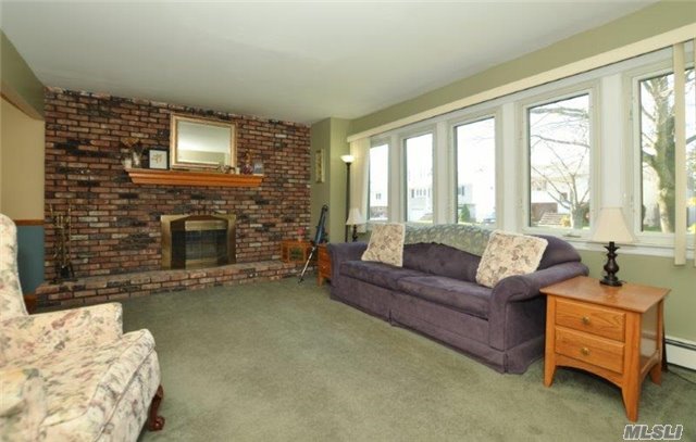 34 Ashwood Ct
