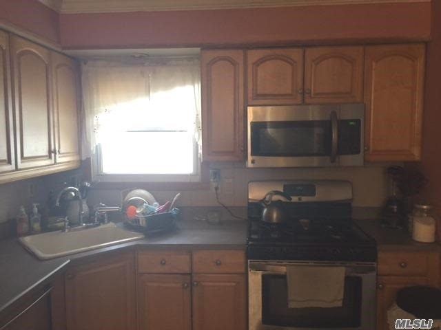 18 Locust Ave