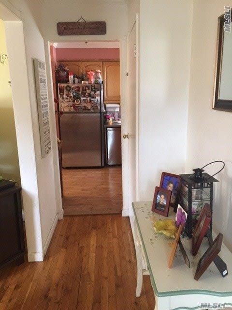 18 Locust Ave