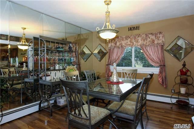30 Fleetwood Dr