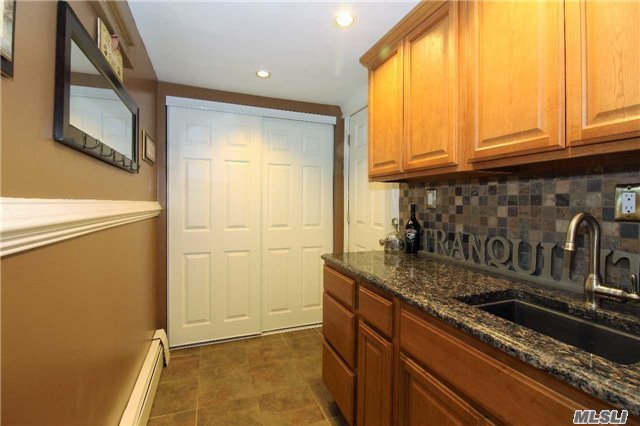 30 Fleetwood Dr