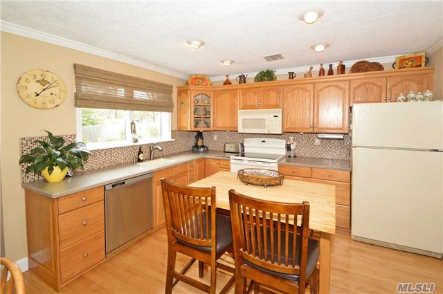 25 Terrace Ln