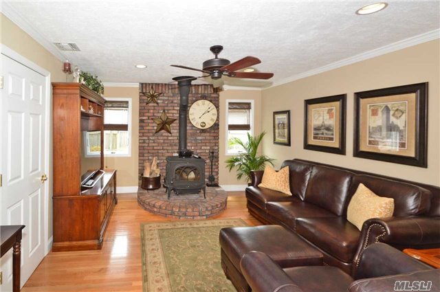 25 Terrace Ln