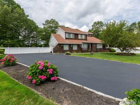 381 Blue Point Rd