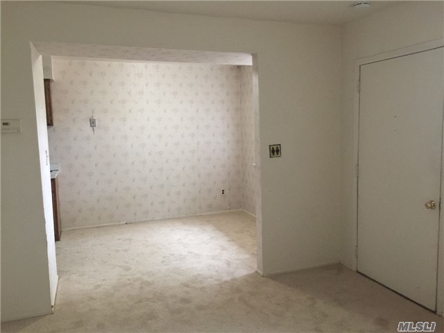 205 Storm Dr
