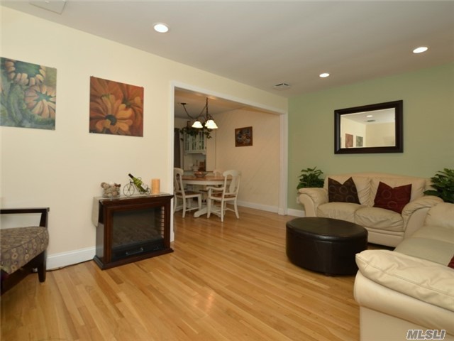 76 Wyman Ave