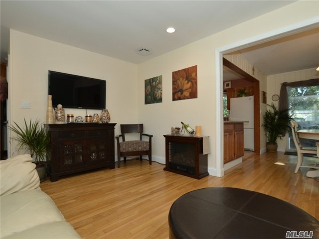 76 Wyman Ave