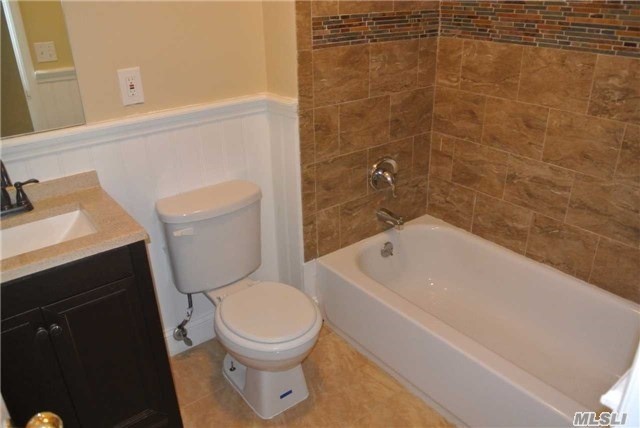 6 Denmark Ct