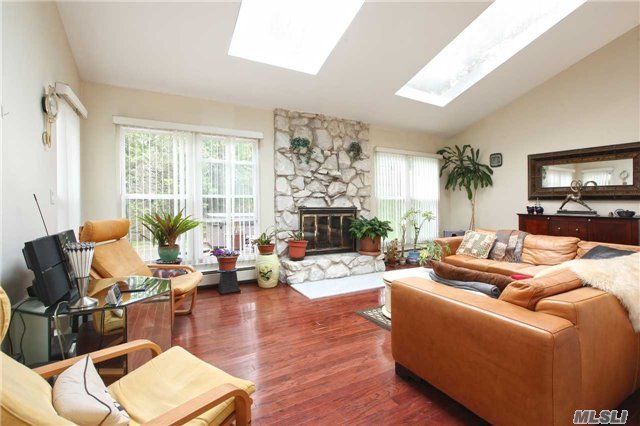 15 Ibsen Ave