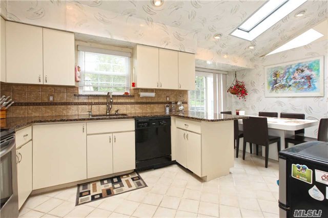 15 Ibsen Ave