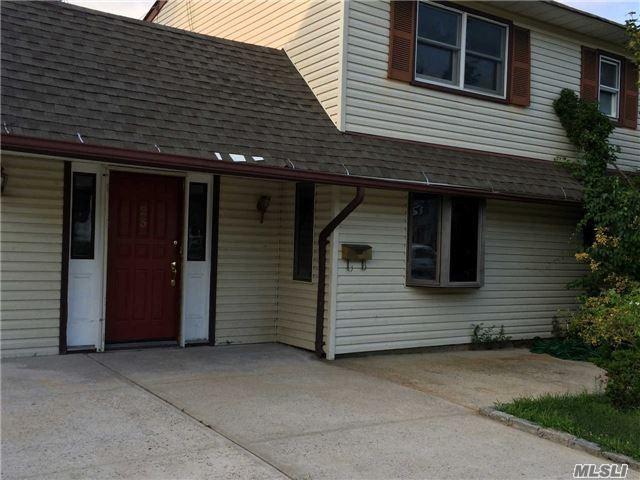 54 Squirrel Ln