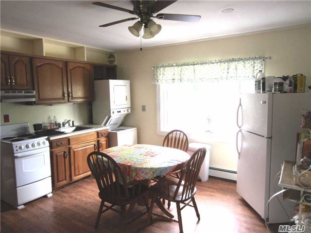 24 Green Ln