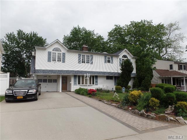63 Bucket Ln