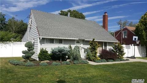 73 Harvest Ln