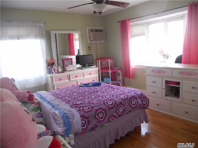 For Sale: 339 N Kentucky Ave Massapequa, NY 11758