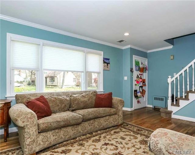 279 Carol Dr