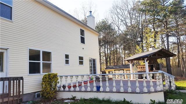 61 Chelsea Dr