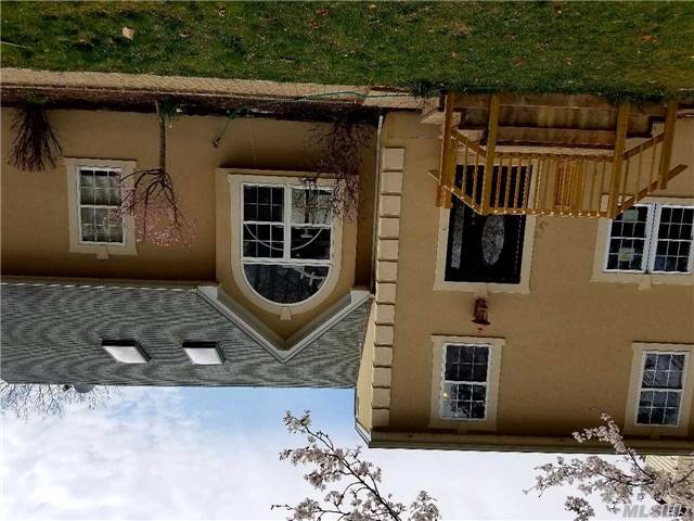 61 Chelsea Dr