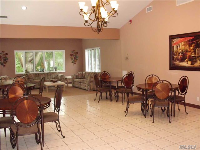 40-206 W 4th St #206