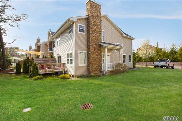 5 Lake Ct