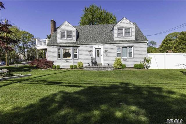 17 Roslyn Ct