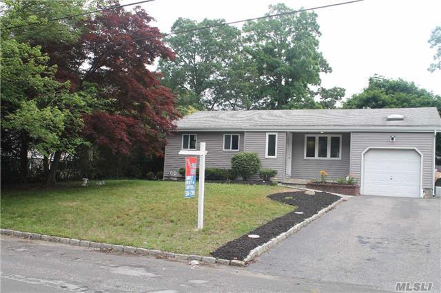 17 Roslyn Ct
