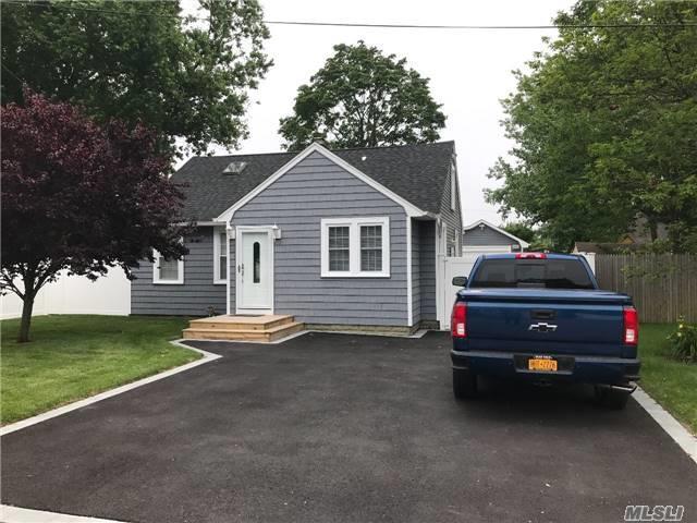 17 Roslyn Ct