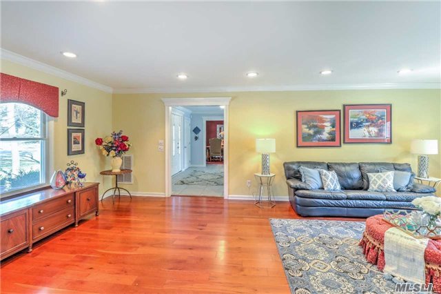 6 Cliffside Dr