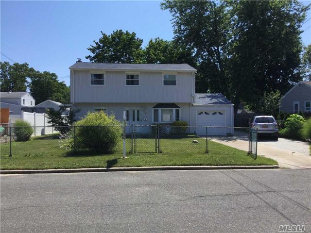 209 Ronkonkoma Ave