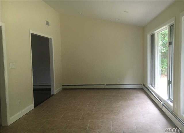 6 Willow Pl