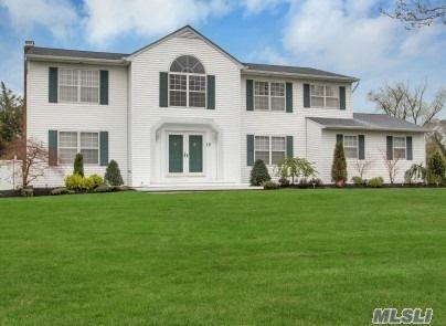 9 Five Acre Ct