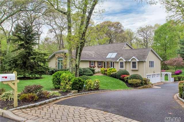 9 Five Acre Ct