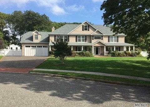 8 Kaywood Ct