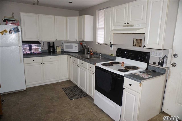 146 N Evergreen Dr