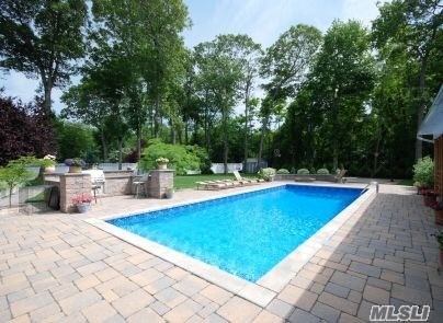 256 N Country Rd