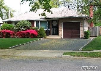 888 Oakfield Ave