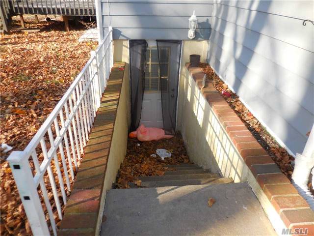 142 Ruth St