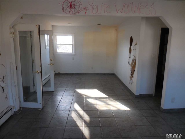 142 Ruth St