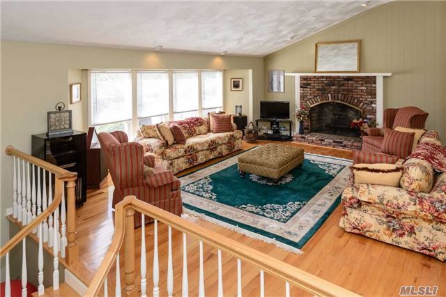 1 Chestnut Ln