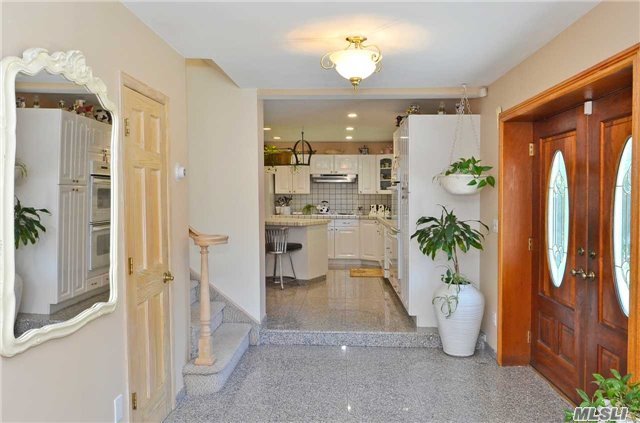 For Sale: 602 Woodbury Rd Plainview, NY 11803
