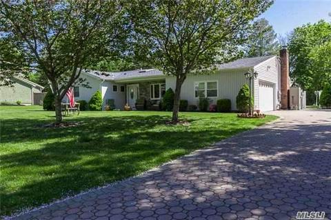 10 Rhododendron Dr