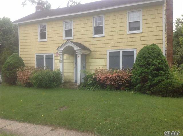 25 Williams St