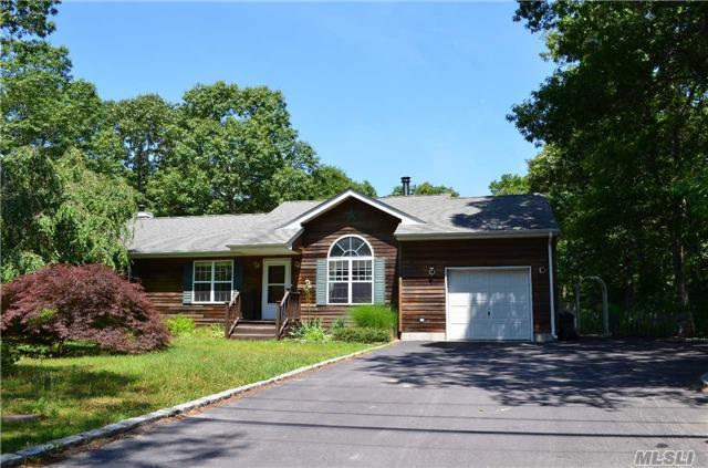 34 Hubbard Ln