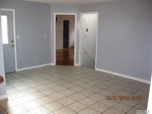 11 Madison St